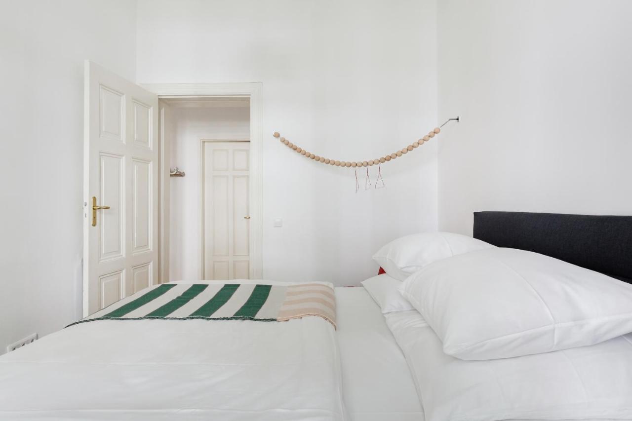 Luxury 2 Bedroom Apartment In The Heart Of Mitte, Berlin Kültér fotó