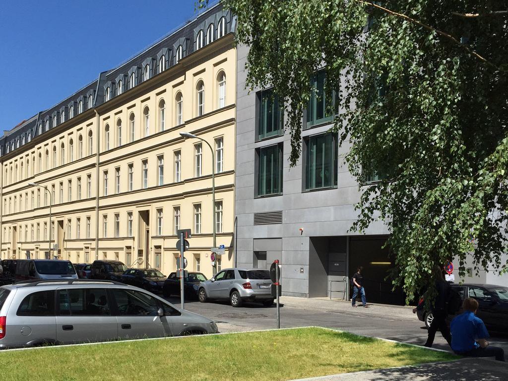 Luxury 2 Bedroom Apartment In The Heart Of Mitte, Berlin Kültér fotó